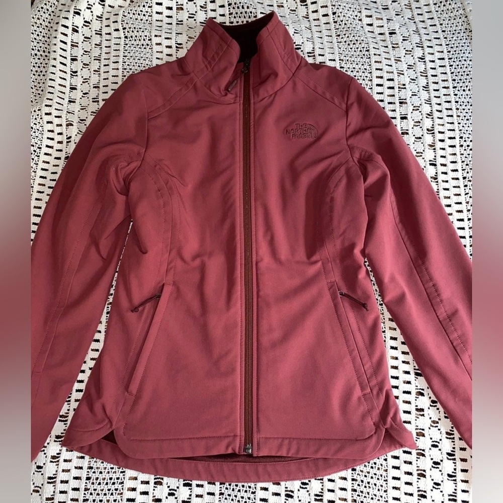 The North Face Women's Lisie Raschel Fleece Jacket in Barolo Red
